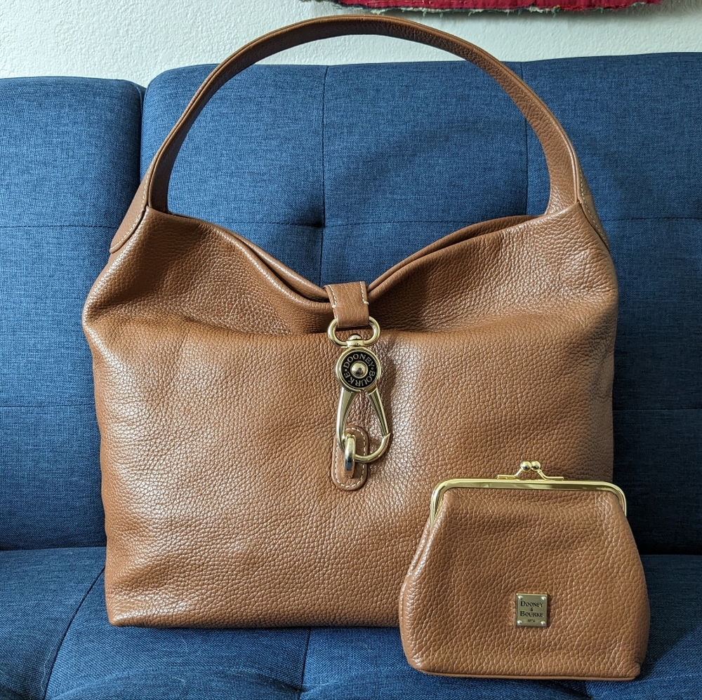 Dooney & Bourke Purse, Like New!